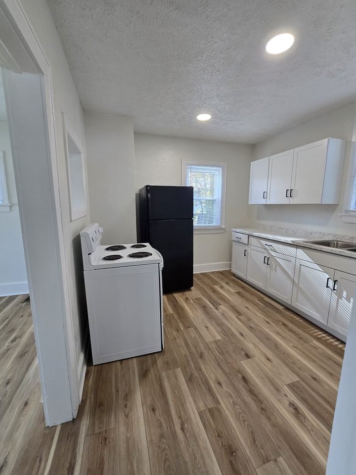 2108 3rd St Se #1 - Photo 3 of 20