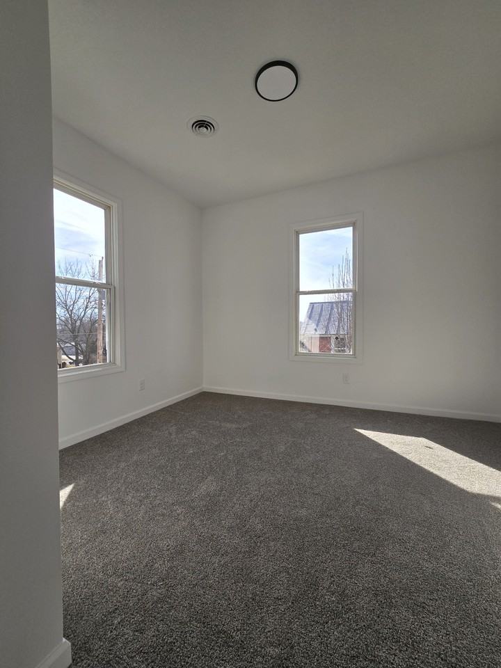 231 Mulberry Street - Photo 7 of 18