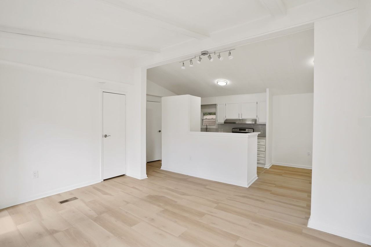 9 Crescent Park Road #1 - Photo 3 of 20