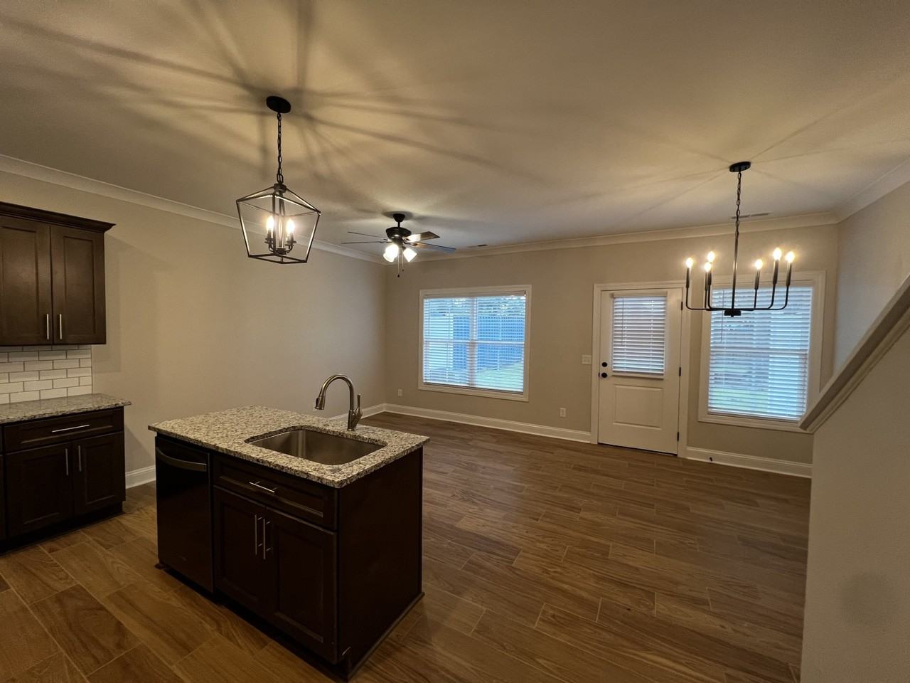 423 Wren Crest Ln #423 - Photo 3 of 41