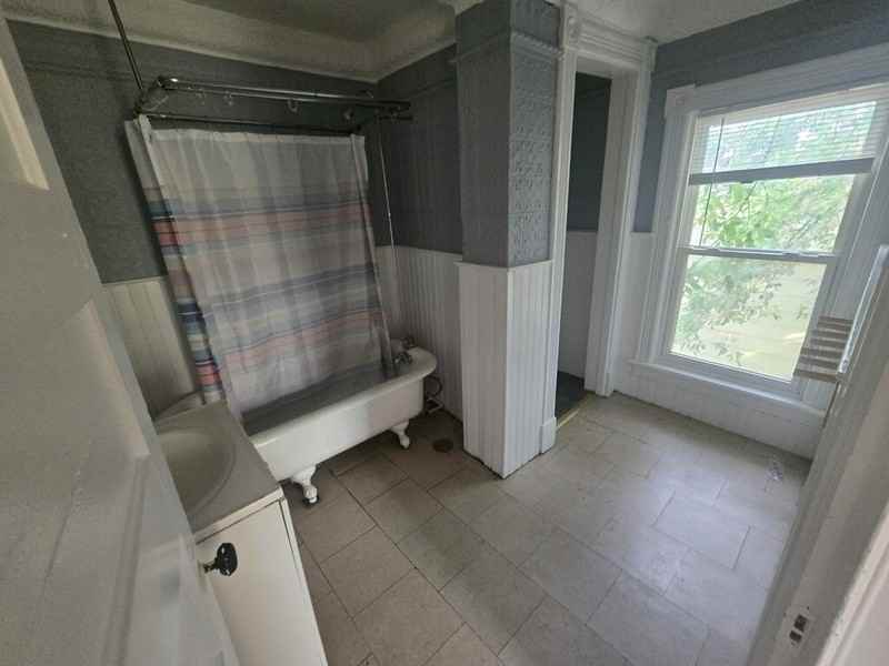 334 Clay St #4 - Photo 3 of 4
