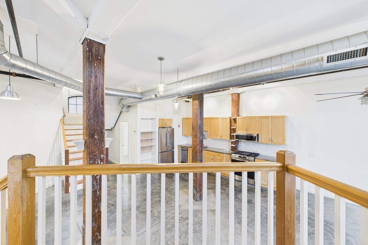 28 Bayley St #1 - Photo 4 of 16