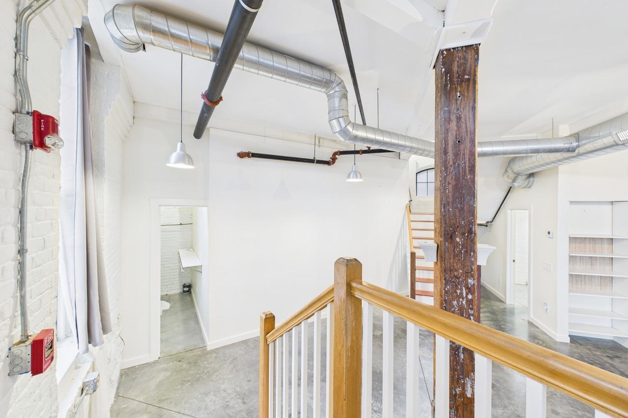 28 Bayley St #1 - Photo 5 of 16