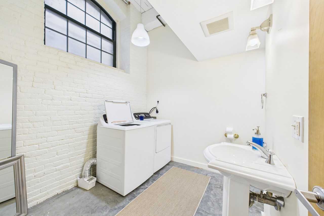 28 Bayley St #1 - Photo 4 of 13