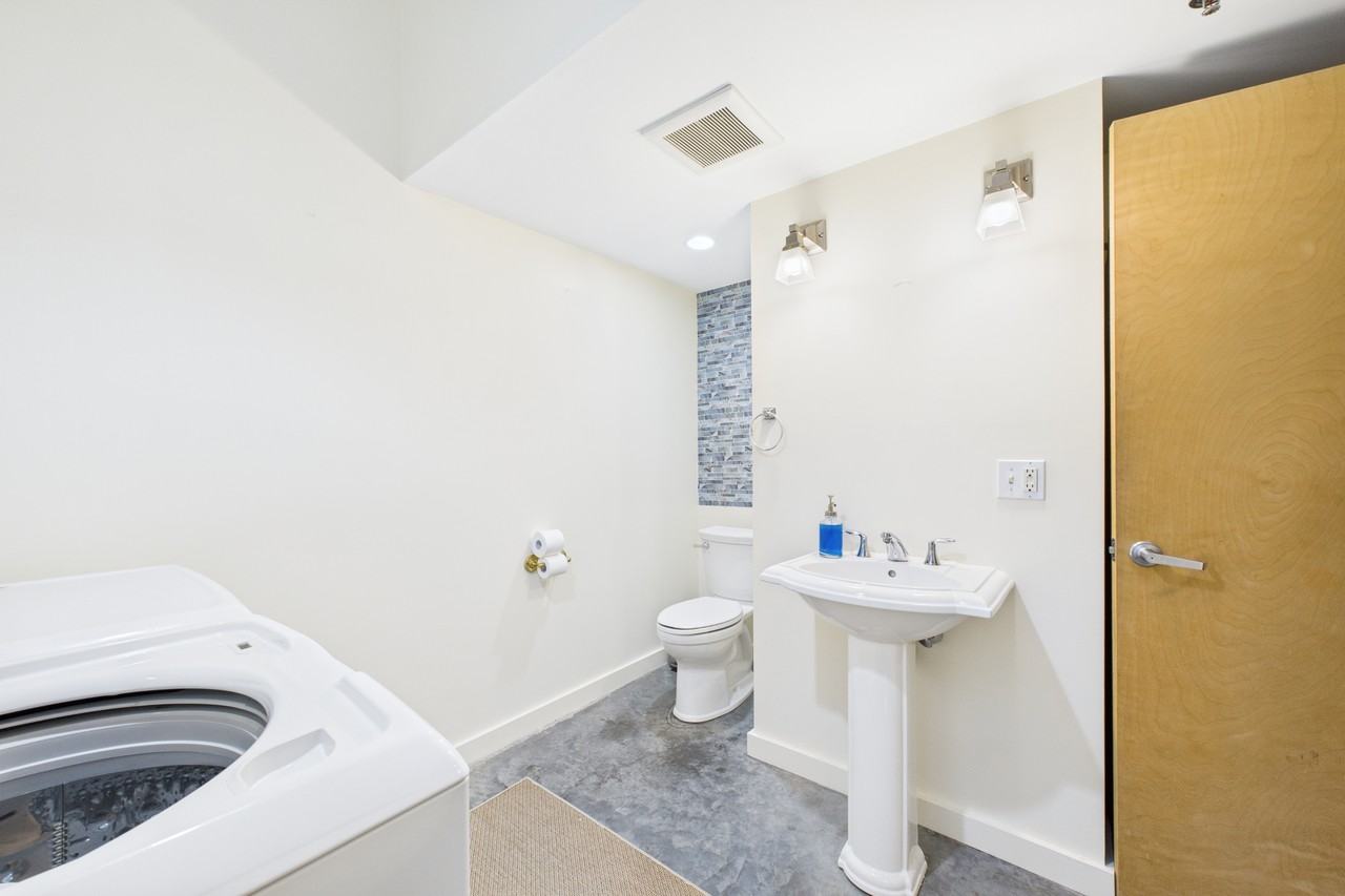 28 Bayley St #1 - Photo 5 of 13