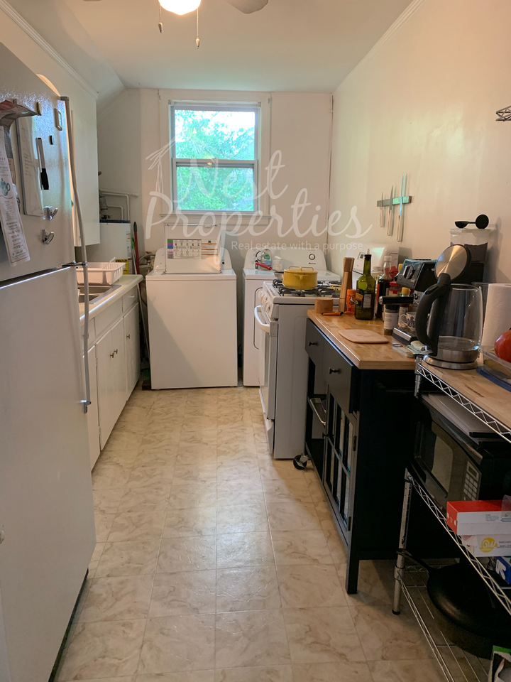 302 South Harden Street #1 - Photo 3 of 5