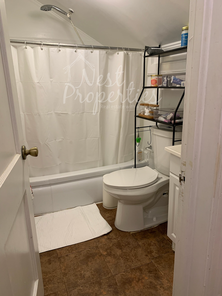 302 South Harden Street #1 - Photo 5 of 5