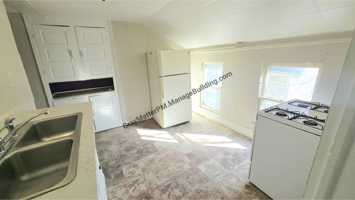 featured image of 2223 Peach St #3