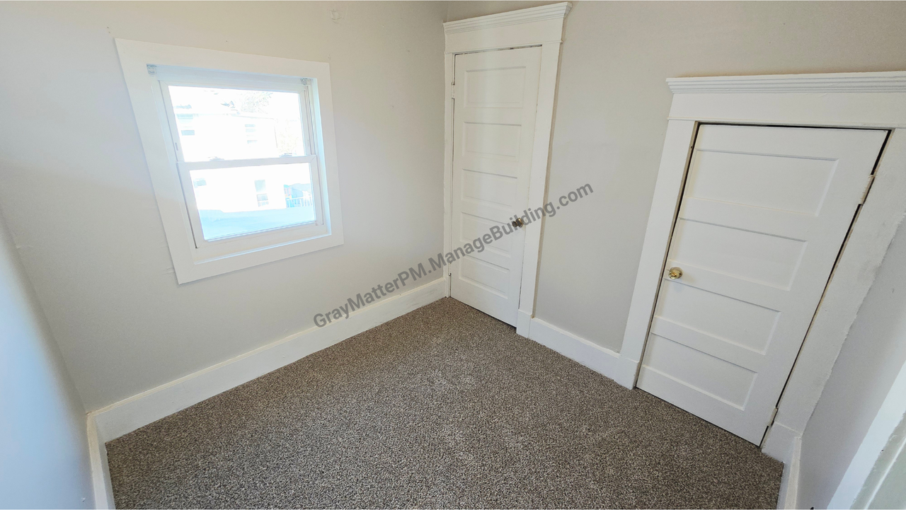 2223 Peach St #3 - Photo 7 of 15