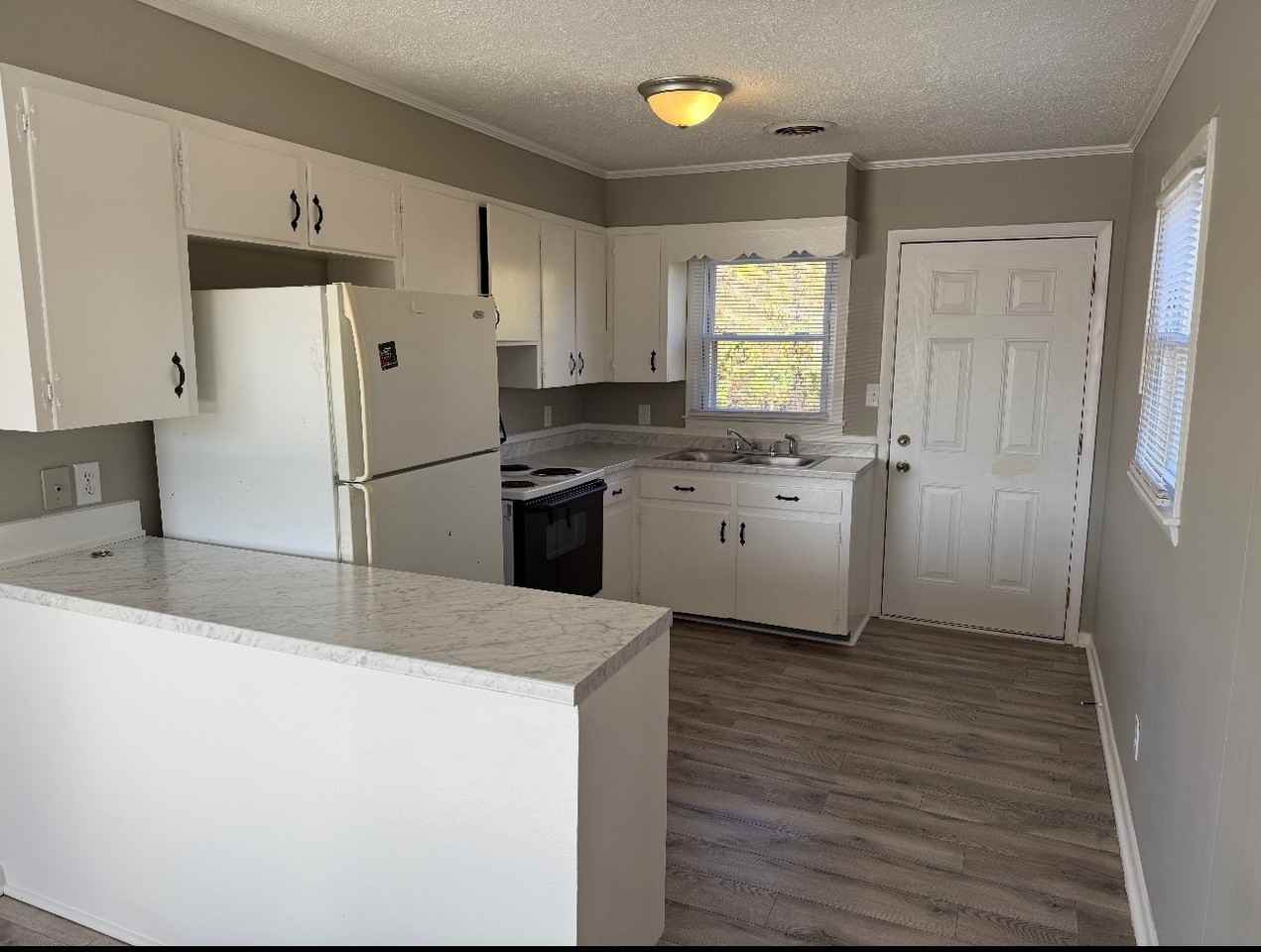 124 Hawaii Lane #3 - Photo 4 of 5