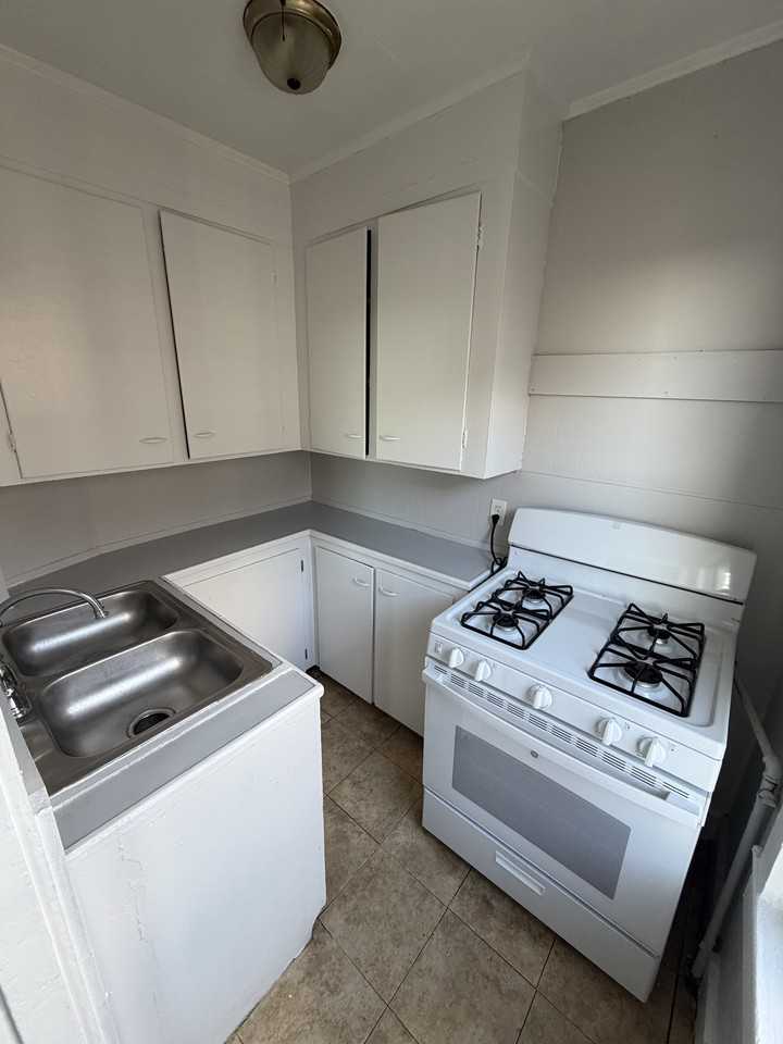 16 Bullard St Apt 3n #3N - Photo 6 of 7