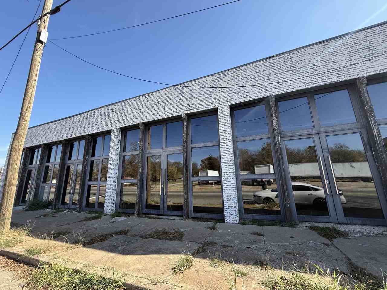 606 South Armstrong Avenue #1 - Photo 2 of 10