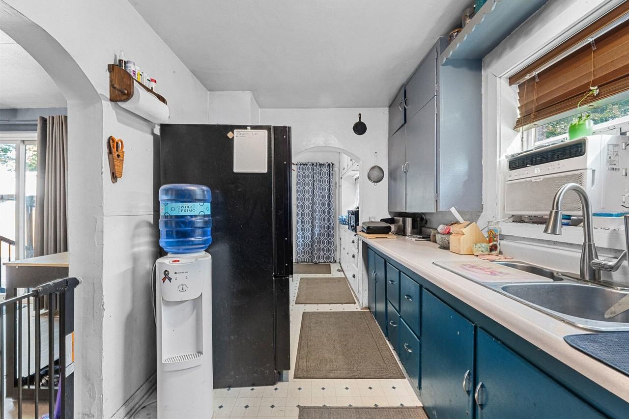 206 West Jenkins Avenue #1 - Photo 4 of 17