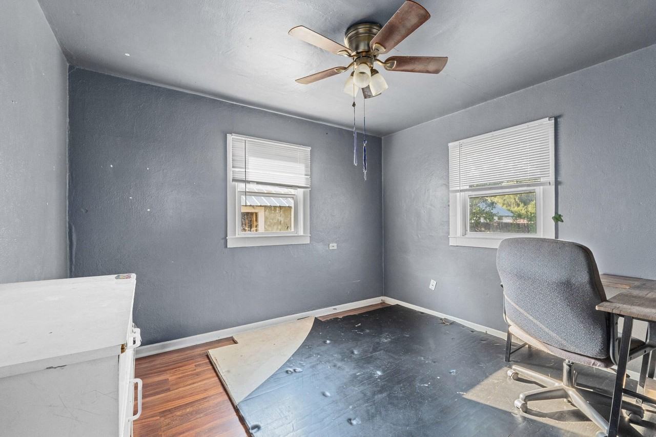 206 West Jenkins Avenue #1 - Photo 6 of 17