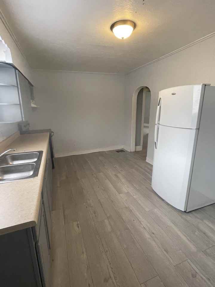 1131 S 13th St #1 - Photo 2 of 9