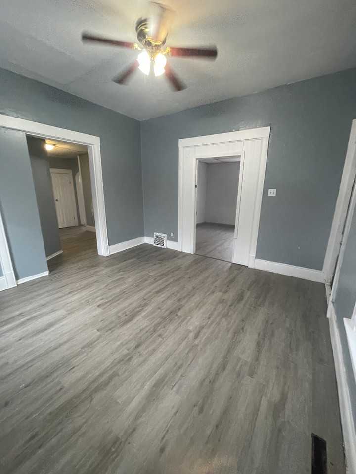 1131 S 13th St #1 - Photo 5 of 9