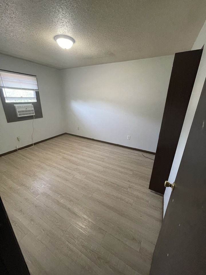 8 E Keys Ave #8 - Photo 4 of 8