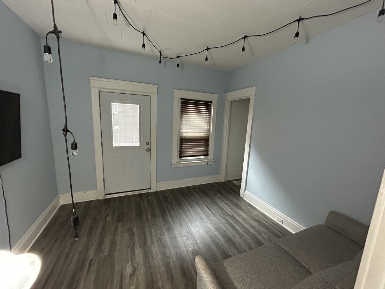 1955 East 120th Street #2LOWERREAR - Photo 6 of 10