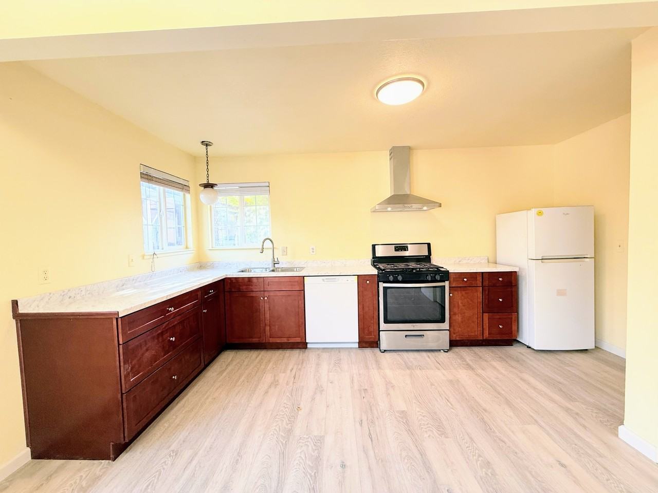 282 W Saint Charles St #1 - Photo 2 of 21