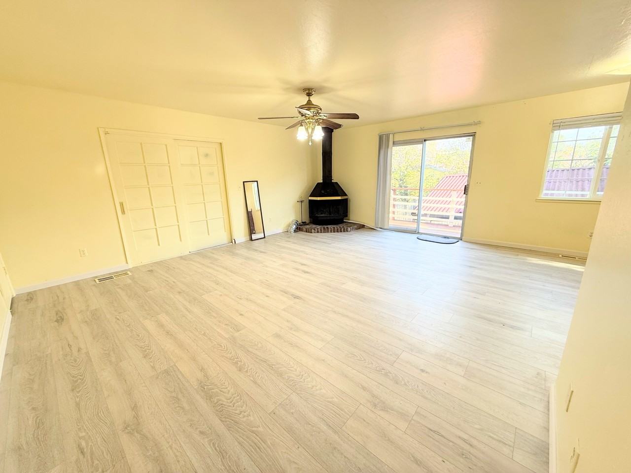 282 W Saint Charles St #1 - Photo 4 of 21