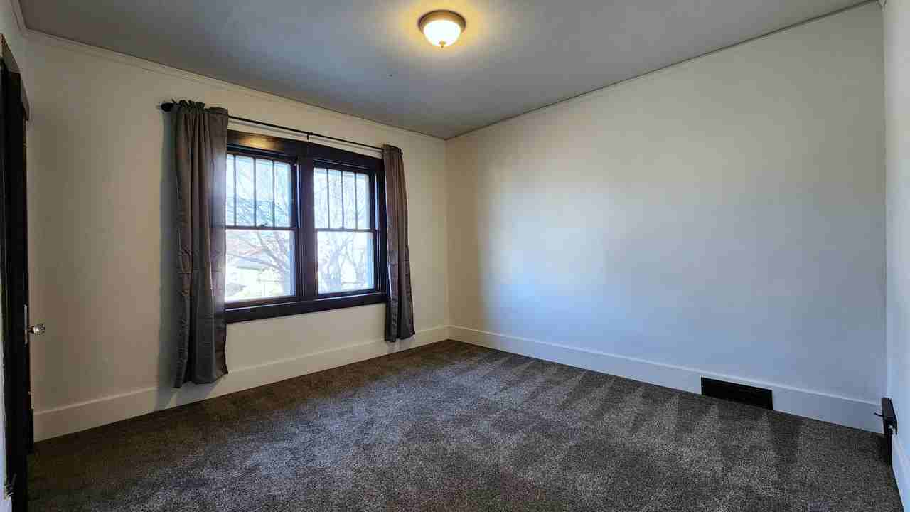 1314 3rd Ave N #1 - Photo 7 of 17