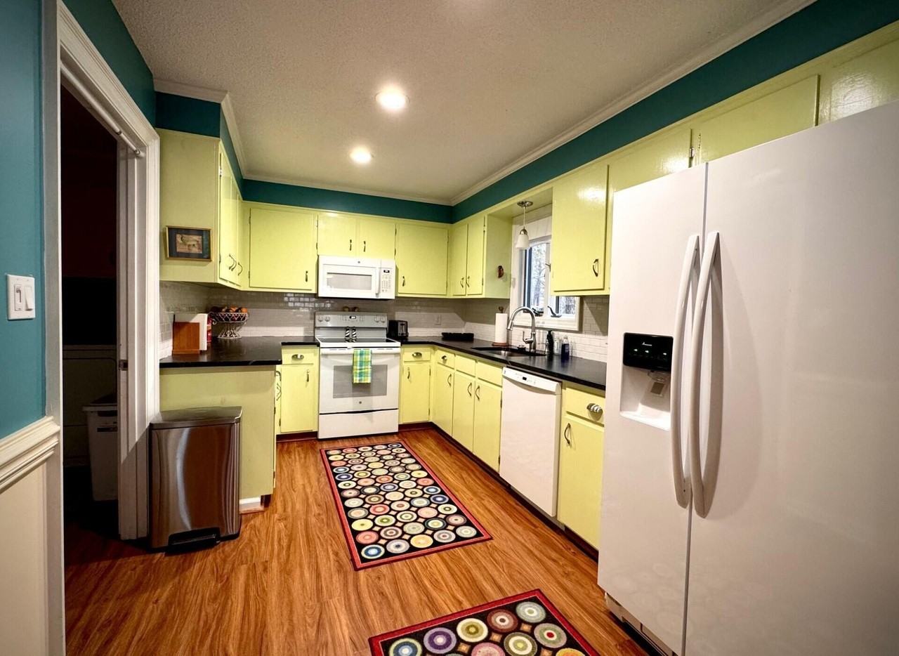 4 Saint Andrews Way - Photo 7 of 18