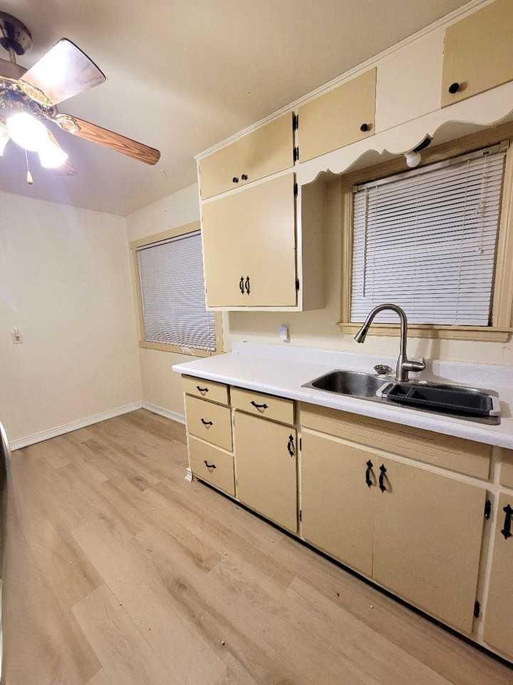 1408 Torney Avenue #1