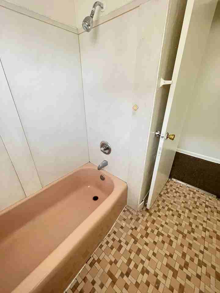 6426 N 87th St #1 - Photo 5 of 8
