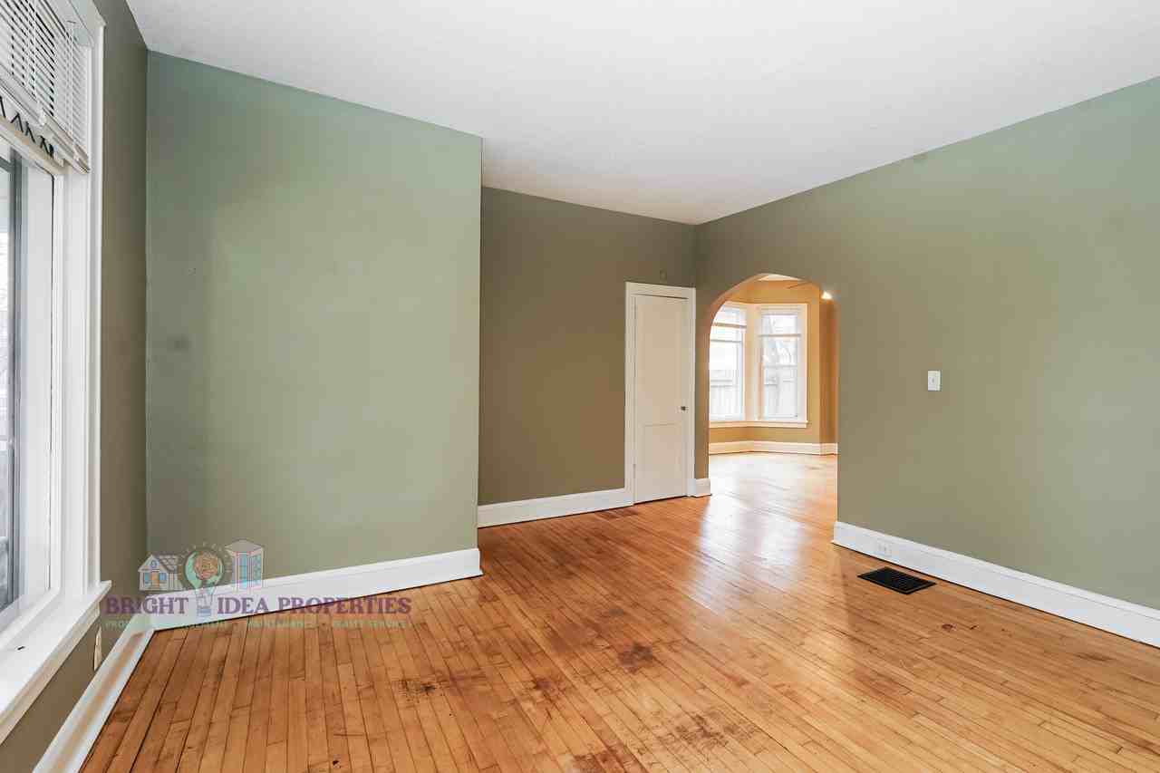 3322 Clinton Avenue South #1