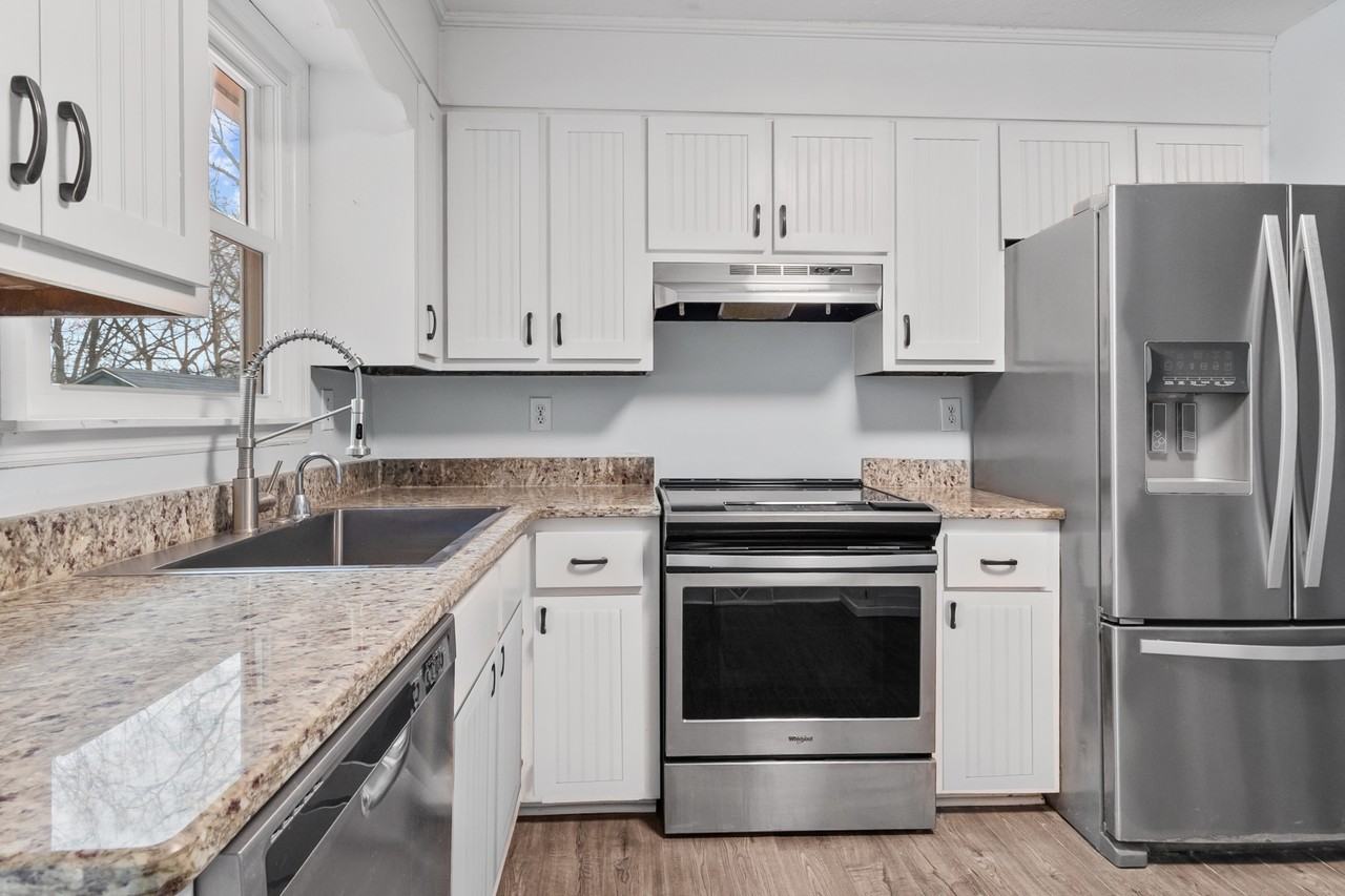 201 Hunter Drive #B - Photo 2 of 14