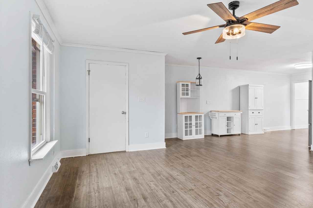 201 Hunter Drive #B - Photo 5 of 14