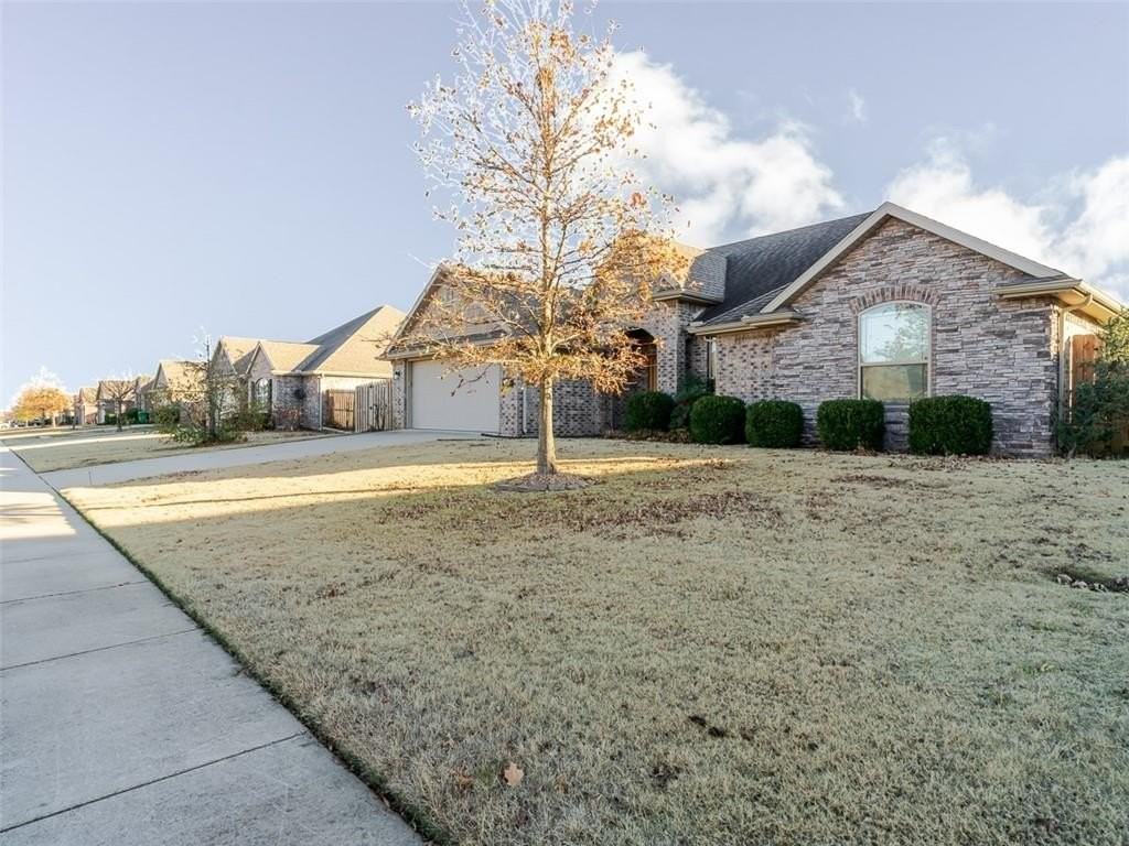 130 Cisterna Dr - Photo 2 of 36