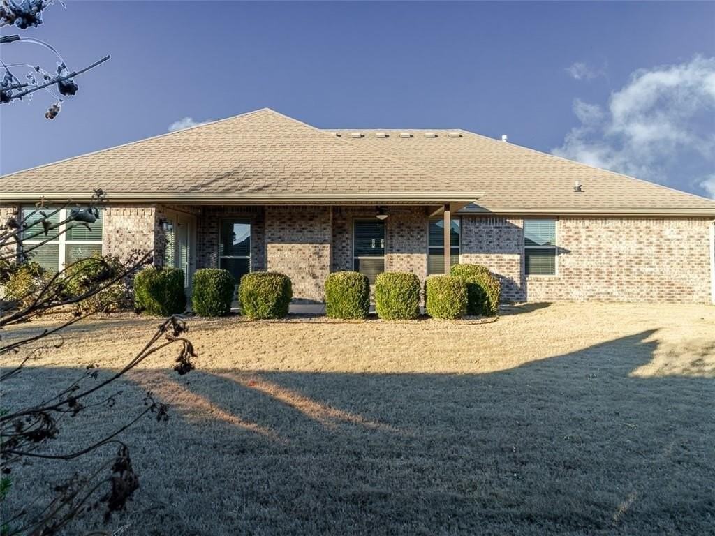 130 Cisterna Dr - Photo 5 of 36