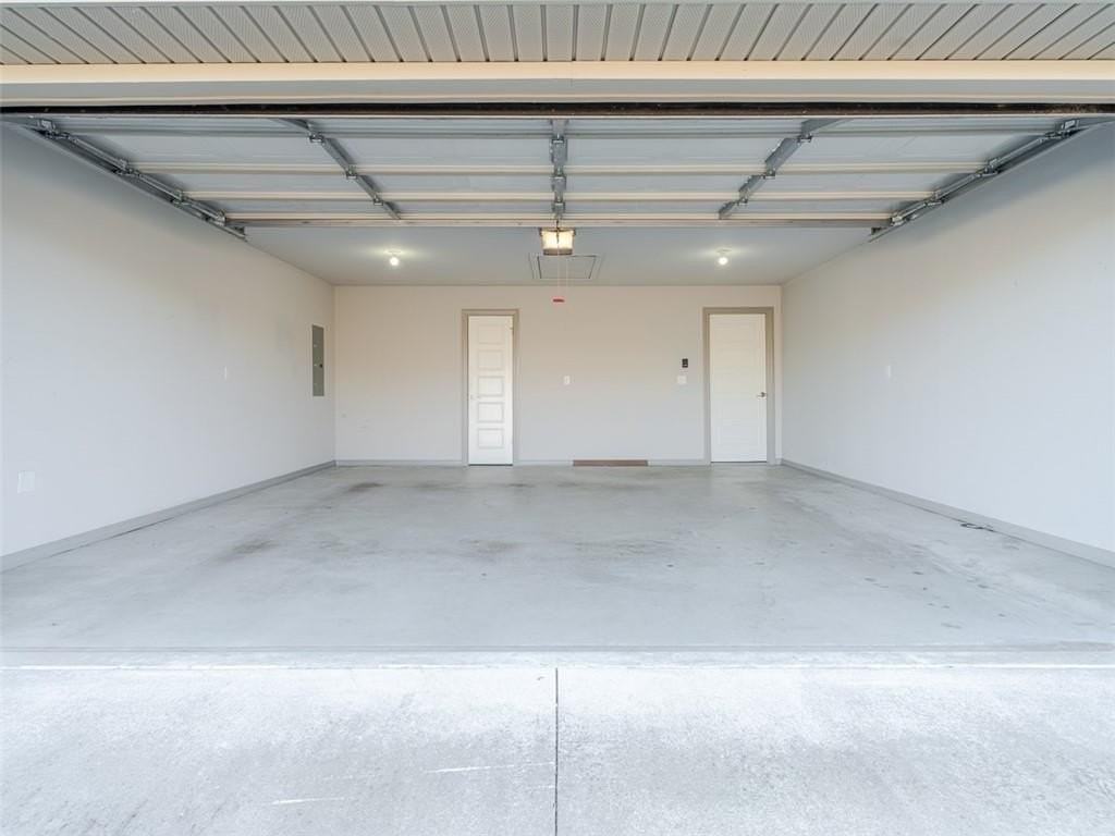 130 Cisterna Dr - Photo 7 of 36