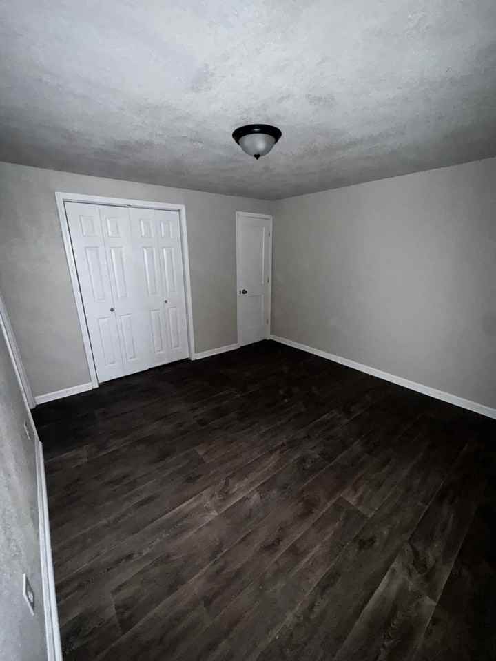 1960 Clinton Rd #60I - Photo 4 of 7