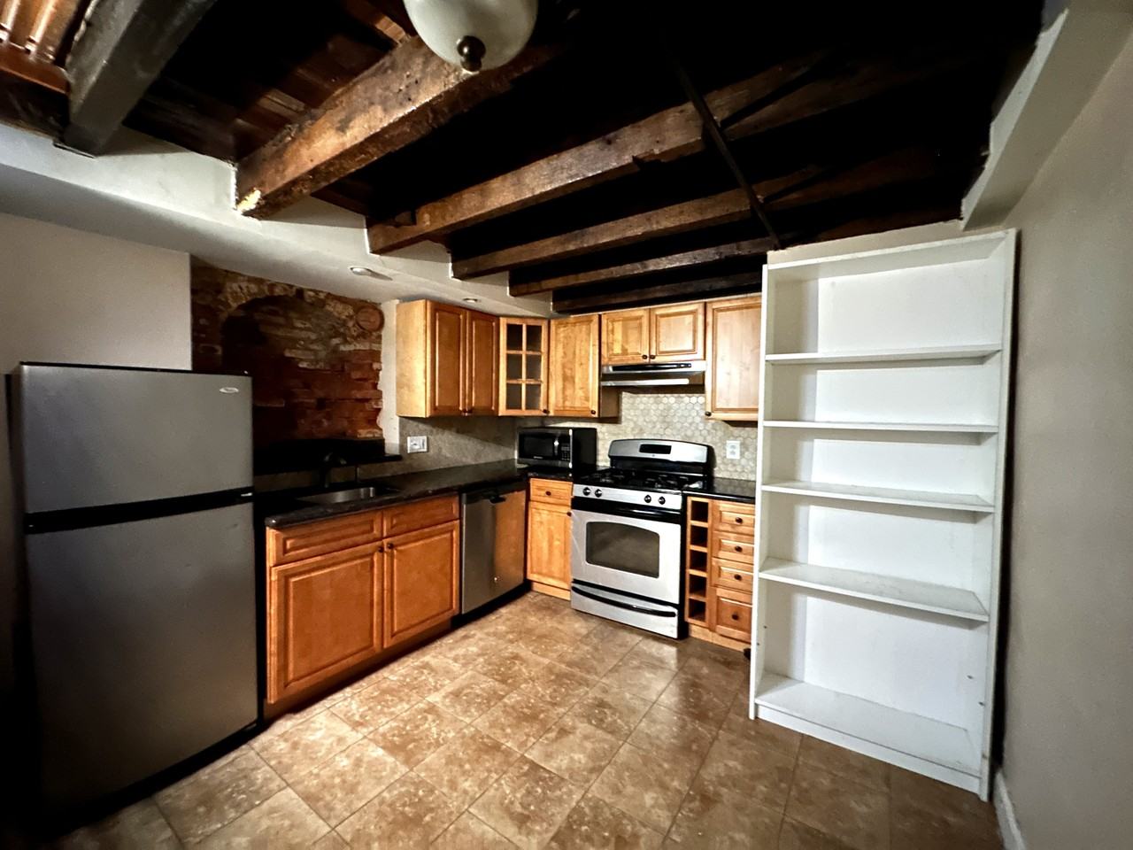 623 American Street #F - Photo 6 of 36