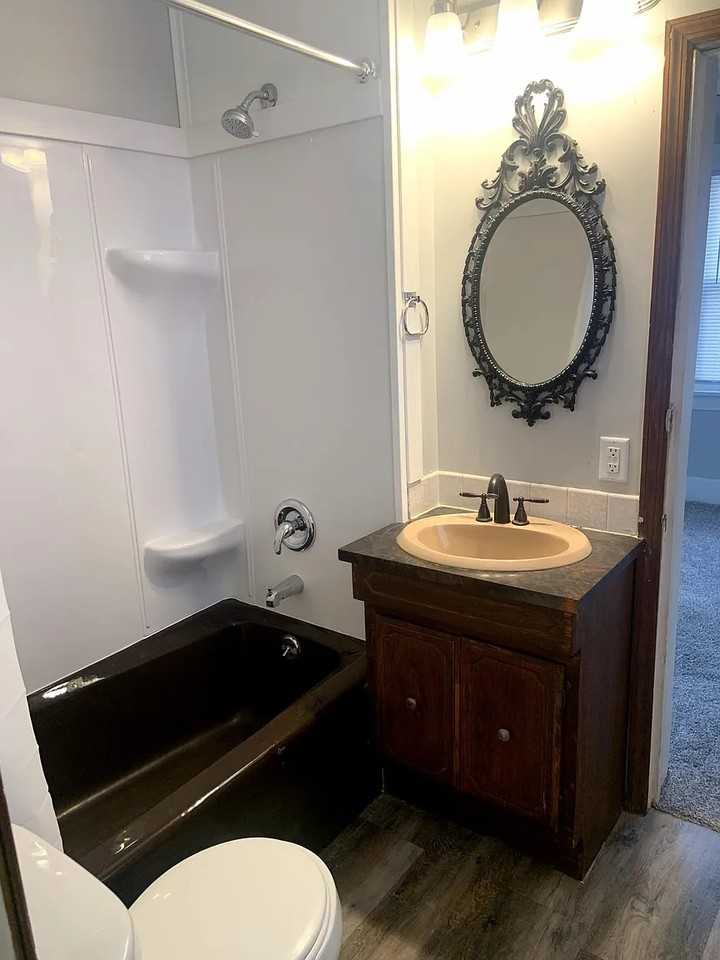 411 Voorhis St #1 - Photo 5 of 40