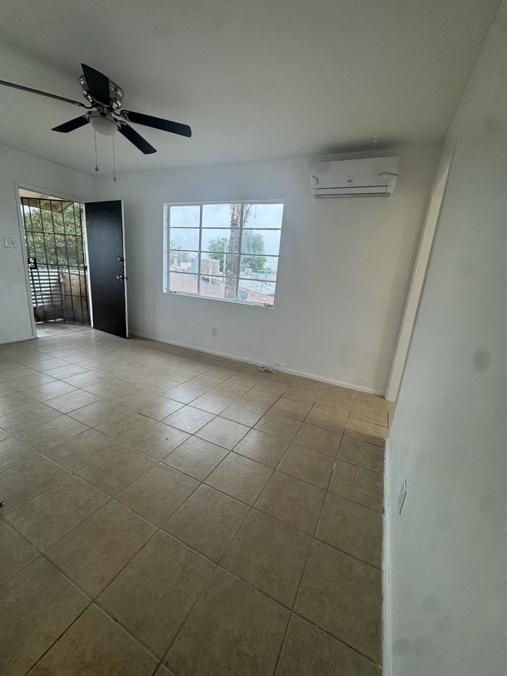 2931 Peerless Ave #3 - Photo 2 of 10