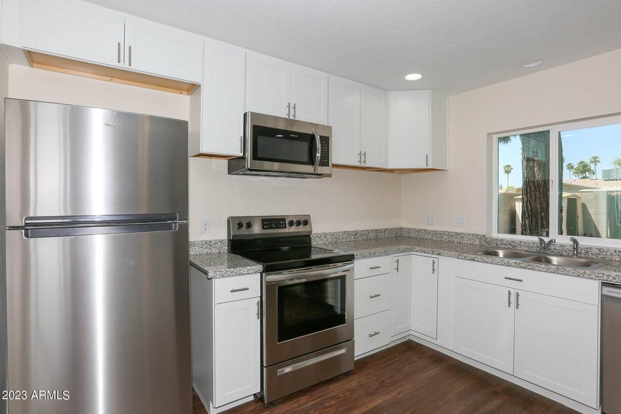 6226 S Hazelton Ln - Photo 6 of 21