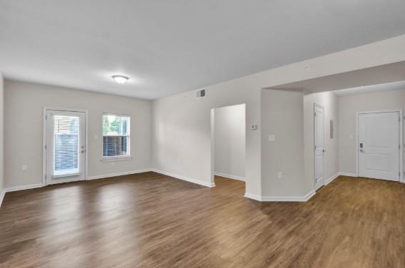 1622 W Market St #101 - Photo 3 of 23