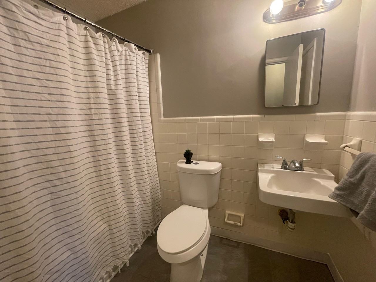 606 Eastbrook Dr Nw #1 - Photo 6 of 9