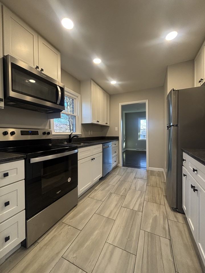 5819 Dogwood Ave #1 - Photo 3 of 17