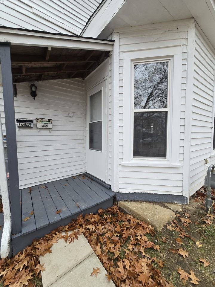 439 W North St #1 - Photo 3 of 20