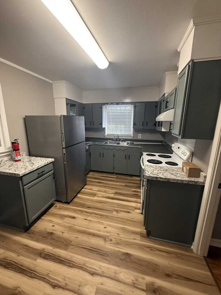 405 Lamar Street #1 - Photo 6 of 10