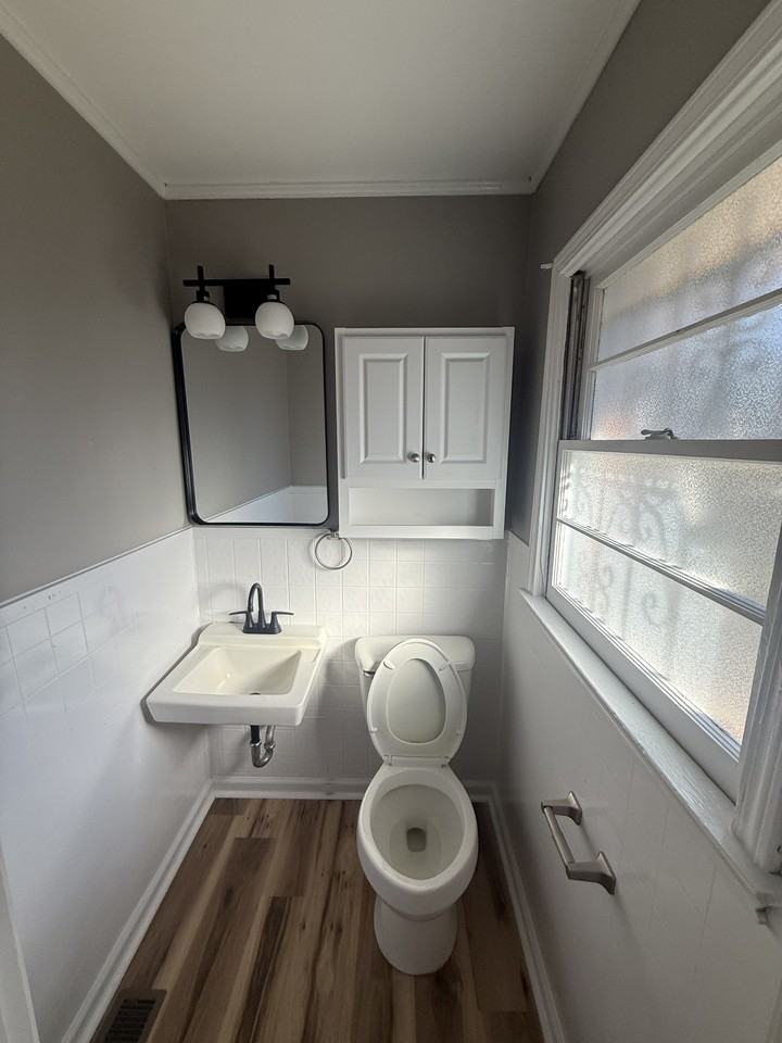 405 Lamar Street #1 - Photo 7 of 10