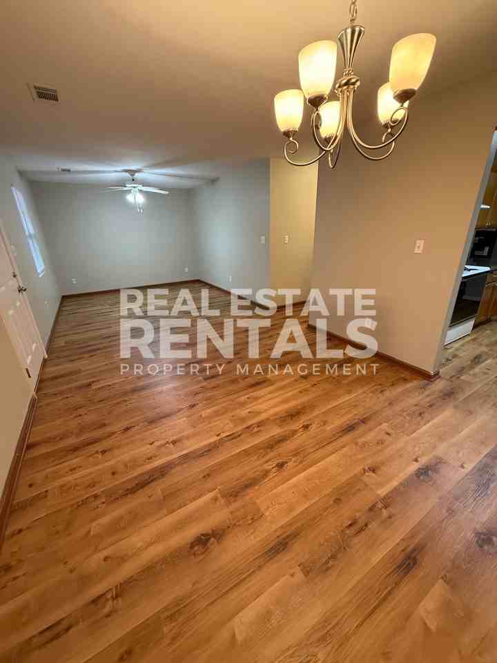 1835 Elwyn Avenue #1 - Photo 3 of 8