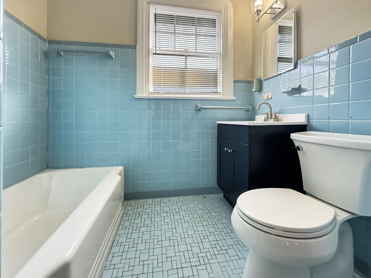 416 Pailet Ave #1 - Photo 3 of 9