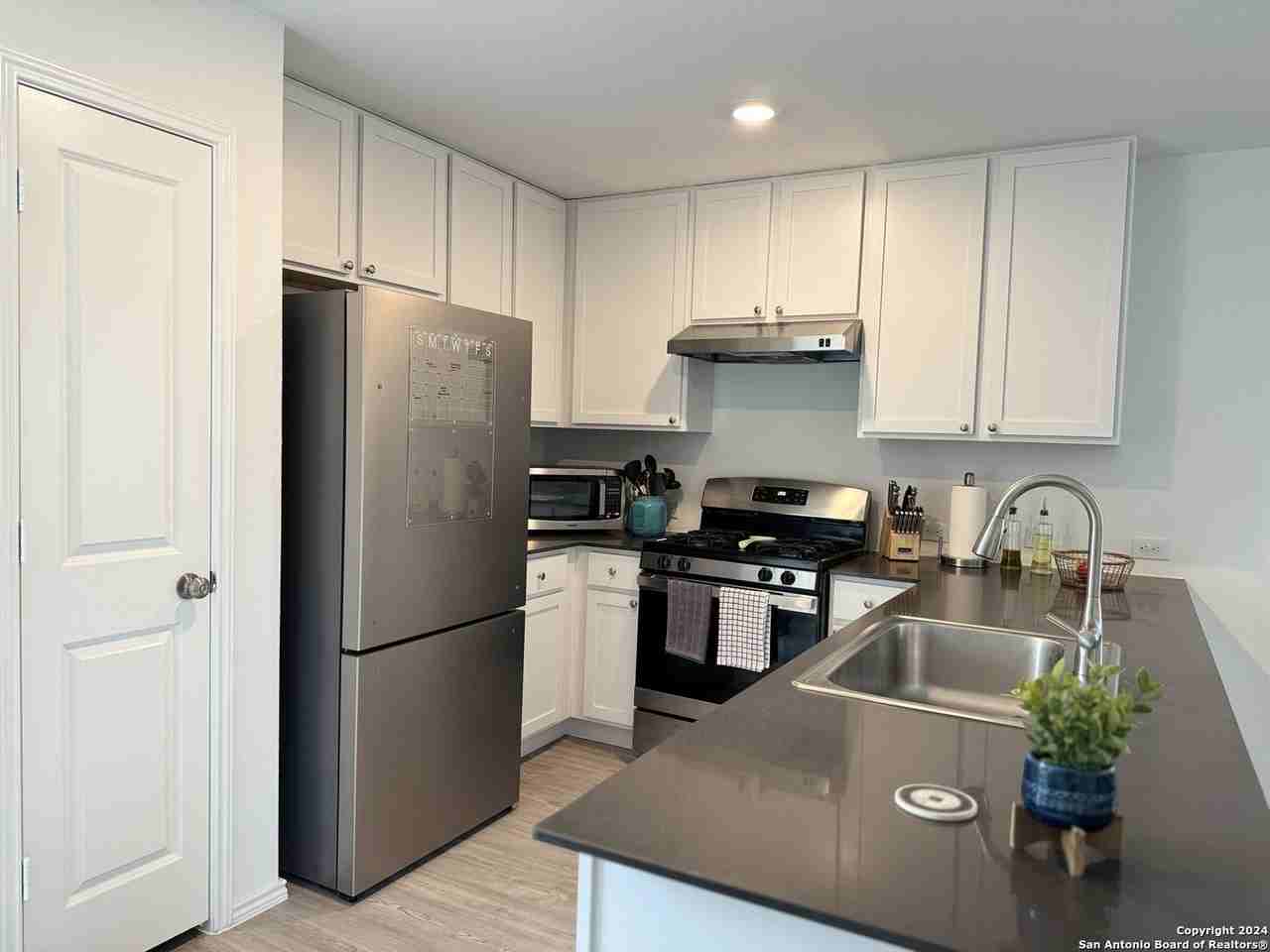 9907 Jenney Grist #1 - Photo 5 of 15