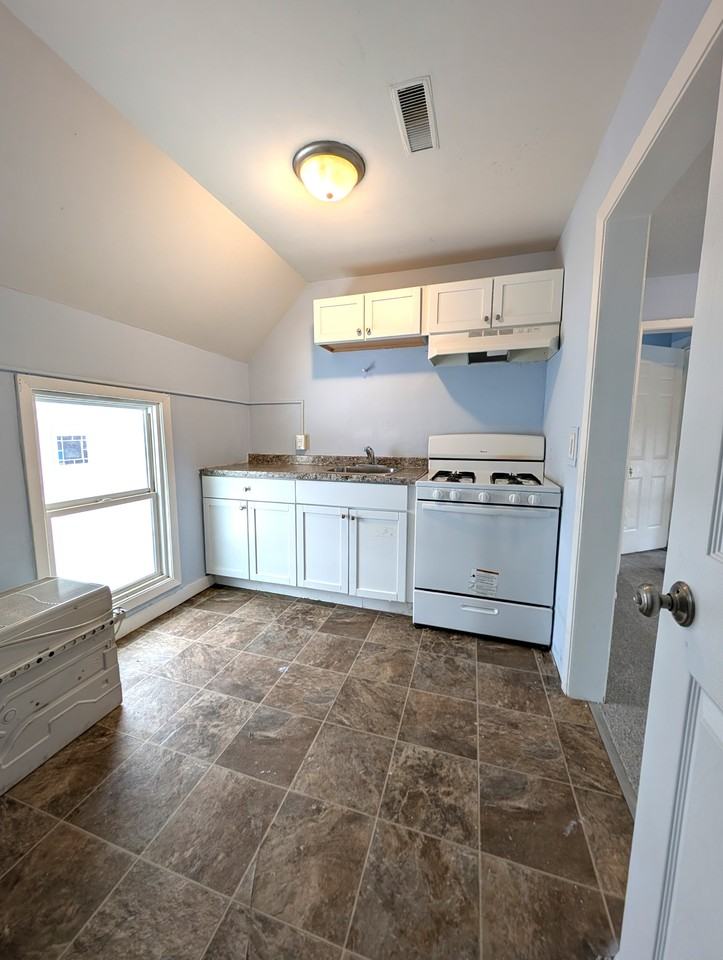 538 Charles Avenue #2 - Photo 3 of 6