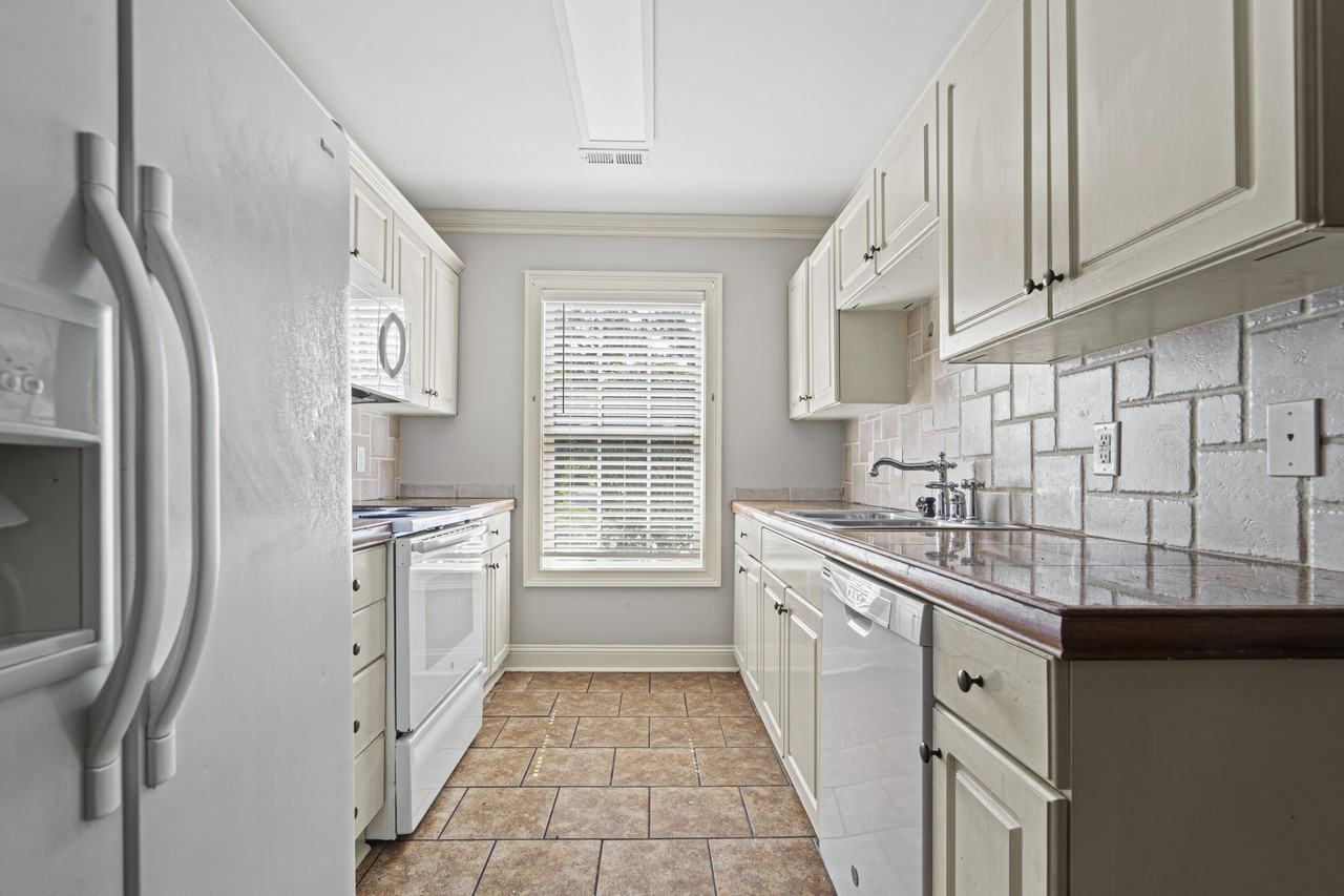 103 Lee Lane #1 - Photo 5 of 10